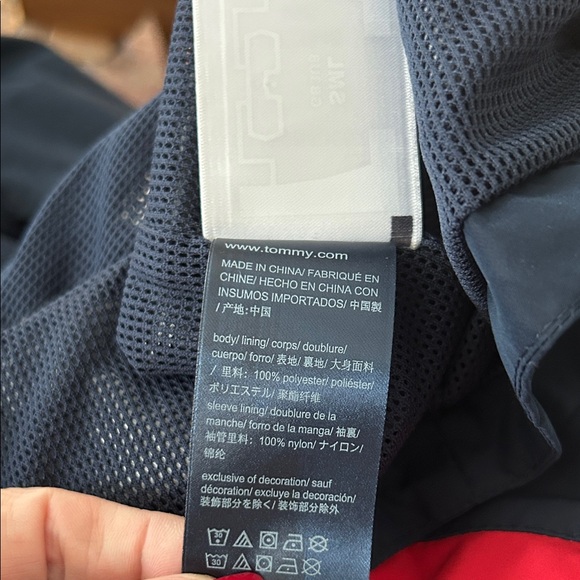 Tommy Hilfiger Men's Windbreaker in Navy with Red and White Stripes Hood Size XL - Picture 14 of 14